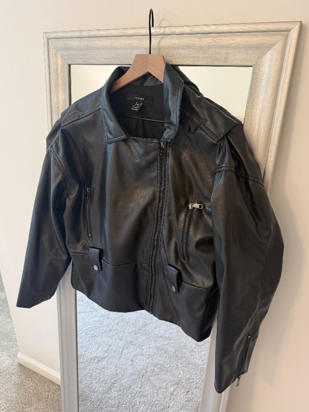 Forever 21 Women's Black Faux Leather Moto Long Sleeve Jacket Size M